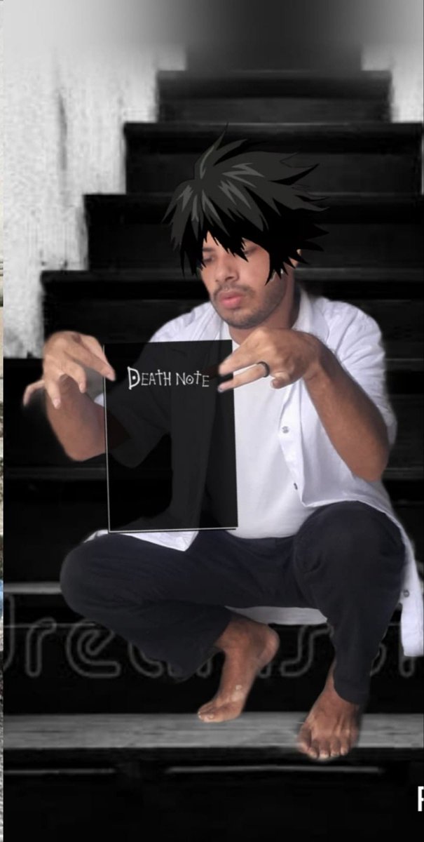 FranciscoDasol2's tweet photo. Meu personagem favorito do anime Death Note L #ADEATHNOTE https://t.co/9jlRVLl6tT