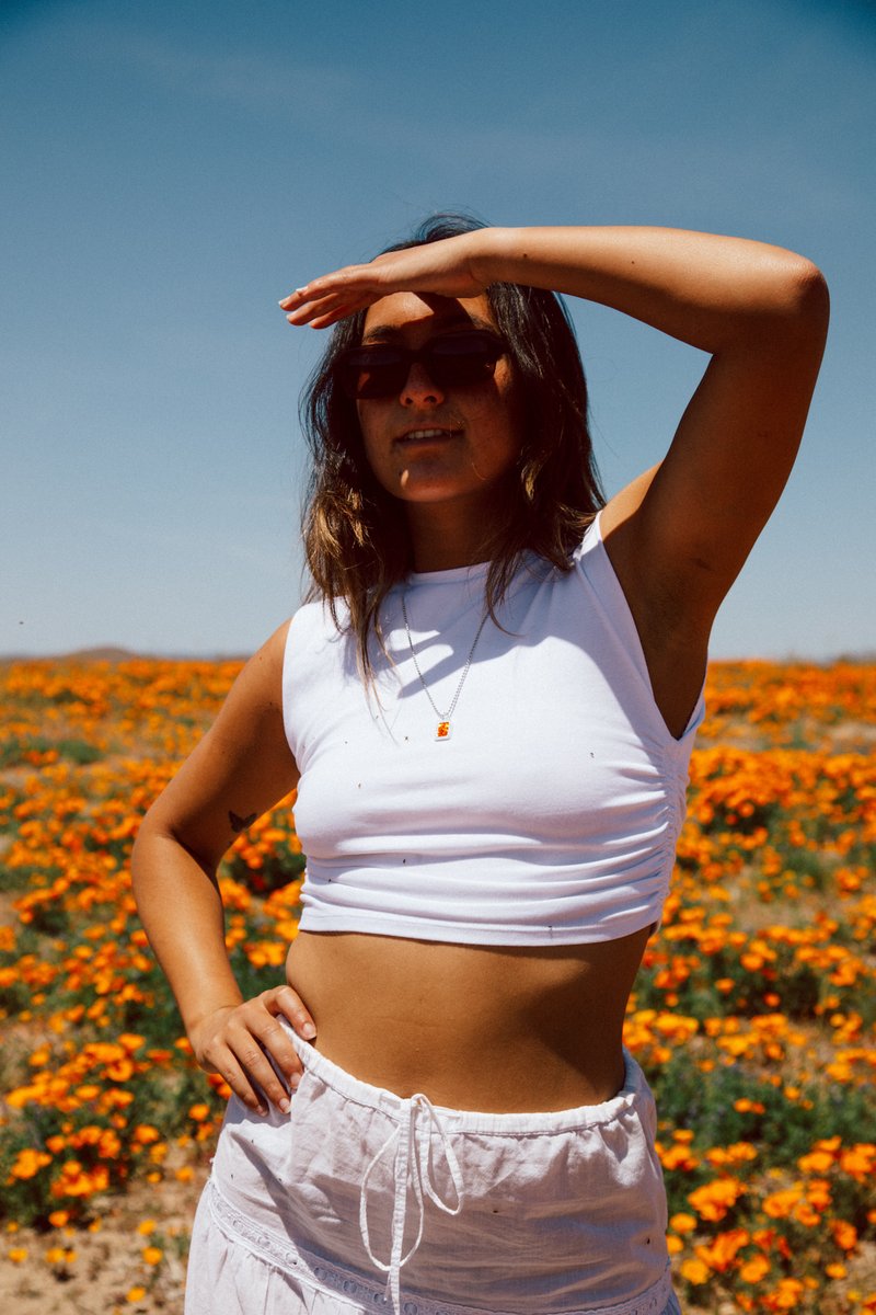 check out our site to shop an extra 25% off all sale items🤍  use code PEACEOUT at checkout. 

lots of good stuff in there. ya won't want to miss it ;)

link to the sale -getbacknecklaces.com/collections/sa…