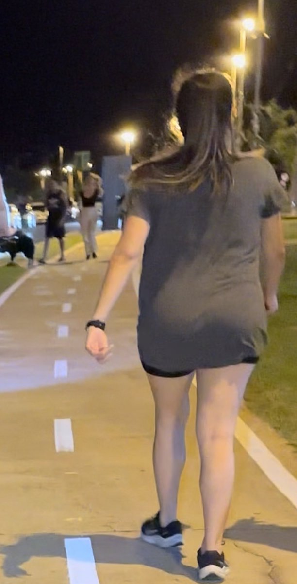 elnacionalpy's tweet photo. CIUDADANÍA | 🇵🇾🇵🇾🇵🇾

🔹El ciudadano @rformigli grabó imágenes en la Costanera de Asunción que muestran que mucha gente no puede distinguir una bicisenda de un camino de peatones.

🔹Una muestra más de la pobre cultura cívica de nuestros compatriotas.

https://t.co/CkZrqizoDa