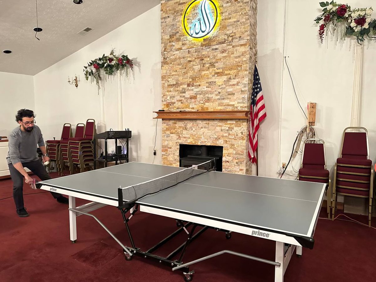 MuslimYouthCol's tweet photo. Salat and Brotherhood held today in Columbus! After Magrib prayers, members got together to enjoy refreshments and sports. Afterwards, members finished by observing Isha! https://t.co/p0ALxmpnYb