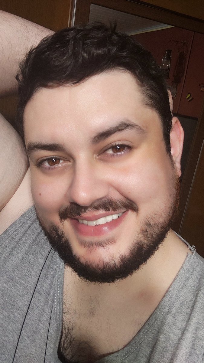 ElissonRamos's tweet photo. @lazarouai No embalo, dúvido conseguirem arrumar o rasgo no meu pijama https://t.co/rjvPXQateM
