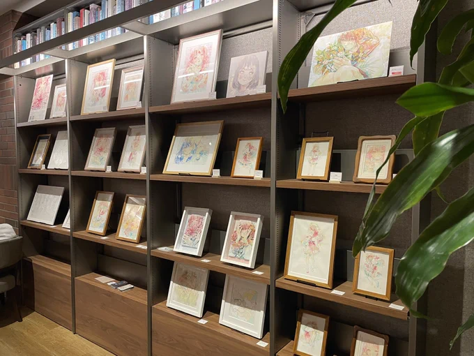 【展示情報】オカユウリさん名古屋個展「 #永遠の花を君へ」にてメインビジュアルと以前製作した「心酔」シャドーボックス作品の展示・販売が始まりました!◇2024/1/31(水)まで◆TSUTAYA BOOKSTORE名鉄名古屋シェアラウンジ内◇詳細は以下URLからご確認下さい 