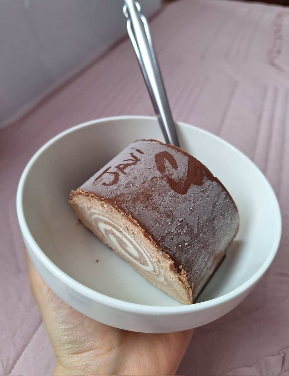 SuperOjO88's tweet photo. Mi heladito de hoy de postresito...😇❤️
:3 #Verano2024EmisferioSur #Chile #Heladito #JaviPazGF #JavieraPaz #SuperOjO88 #JavieraGuzmán https://t.co/f1nYEjD6bC