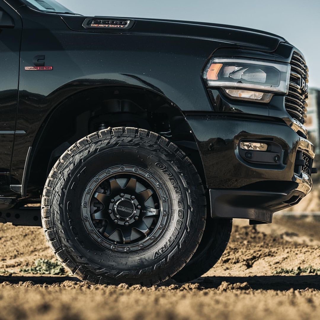 methodracewheel's tweet photo. The #MRW317 in the Matte Black or Titanium finish? 🤔
#MethodRaceWheels #LighterStrongerFaster #MethodWheels #OffroadWheels #ToyotaWheels #FordWheels #ChevyWheels #JeepWheels #RamWheels #GMCwheels https://t.co/jSG5qnv9wZ