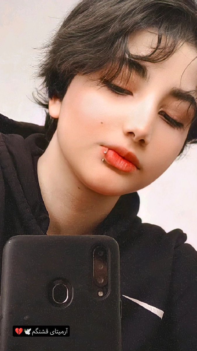 The Islamic Republic killed her just because she didn’t want to cover her cute short hair. 
This is #ArmitaGaravand who was beaten up to death by morality police in Iran.

I cannot stop thinking of her. 
Iranian teenagers hate Mullah’s regime. They want to have a normal life.