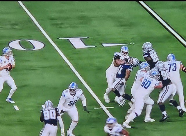 INSANITY: Micah Parsons; the best pass rusher has not drawn a holding penalty in 42 quarters. 10 and a half games…. Though according to video @MicahhParsons11 has actually been held over 23 TIMES IN THE 42 QUARTER. ZERO CALLS FROM THE #NFL REFS, INCLUDING THIS ONE👇🤯😳