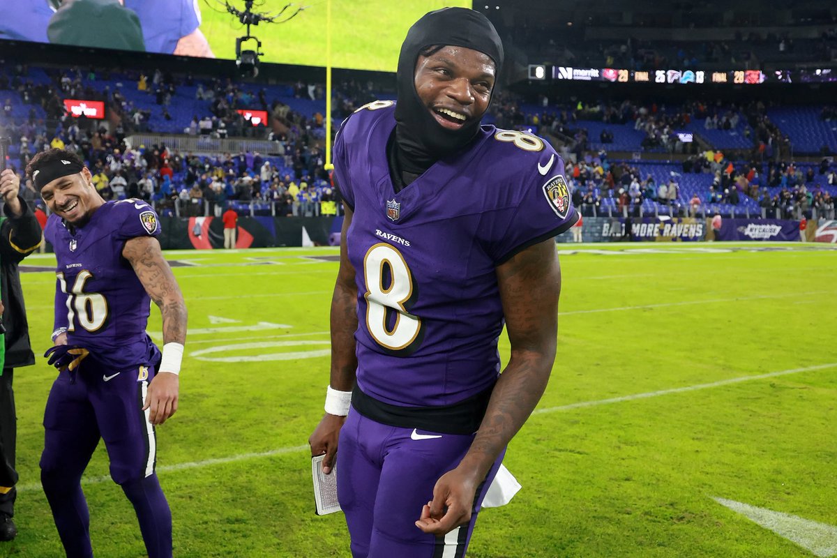 NewEraZach's tweet photo. What’s ya favorite Lamar Jackson stat/record? #RavensFlock https://t.co/ubMFnFONL4