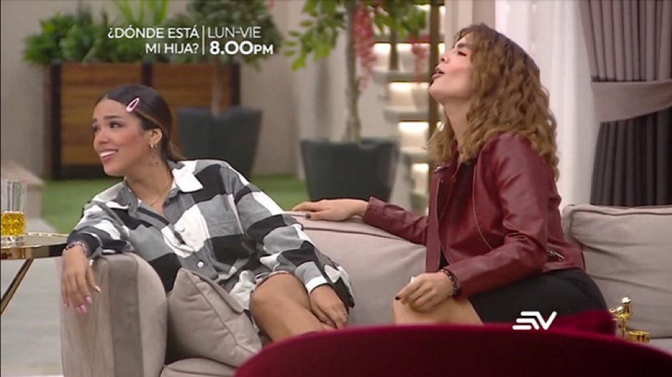 mandreslove's tweet photo. Amo ese capitulo 

SHIRLEY ARICA IS BACK https://t.co/O5t6EpvqM3
