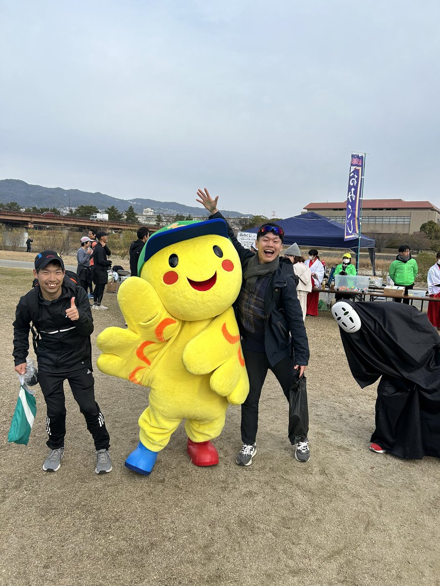 Hirosense_'s tweet image. ぜんざいマラソン10km(38′33)
打倒寝正月ということで新年早々10km走りました。限界おじさんの身体には普通に長かった…🤥
ぜんざいと野生のはばタンもゲット🐣
運営の方々新年からありがとうございました！
