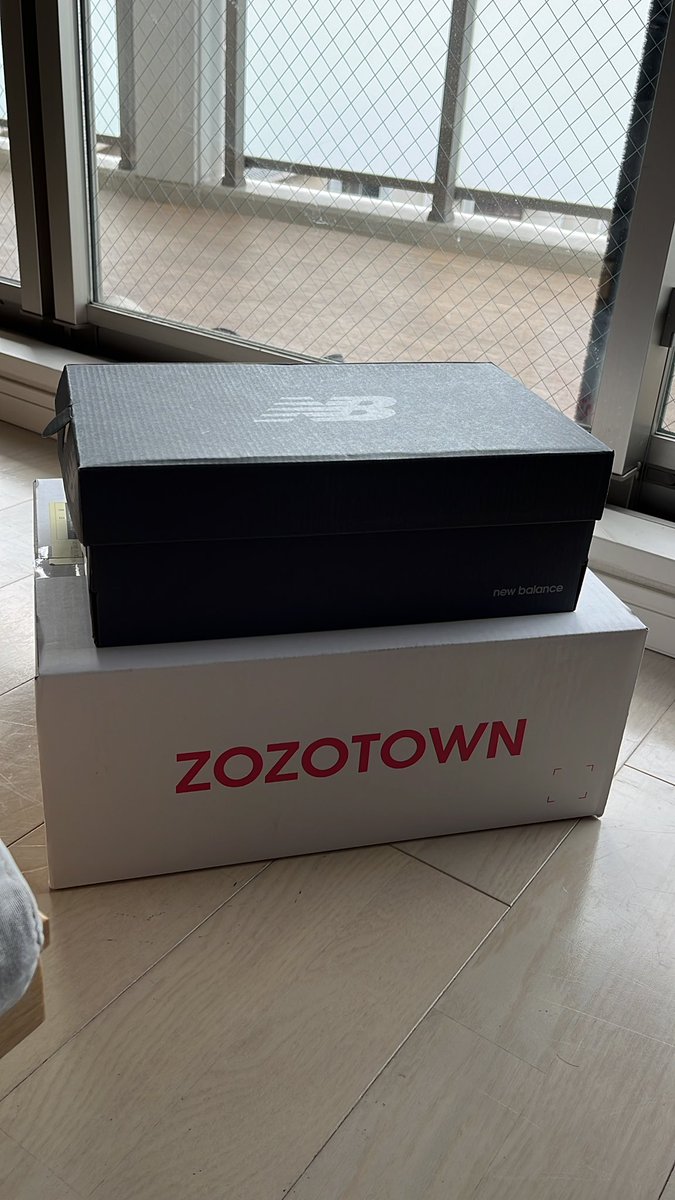naococoaaa's tweet photo. ZOZOから白箱届いた♡- ̗̀📦 ̖́-
10万ポイント当たるかなー
#ZOZOSALE箱CP https://t.co/oZLfFvx9UD