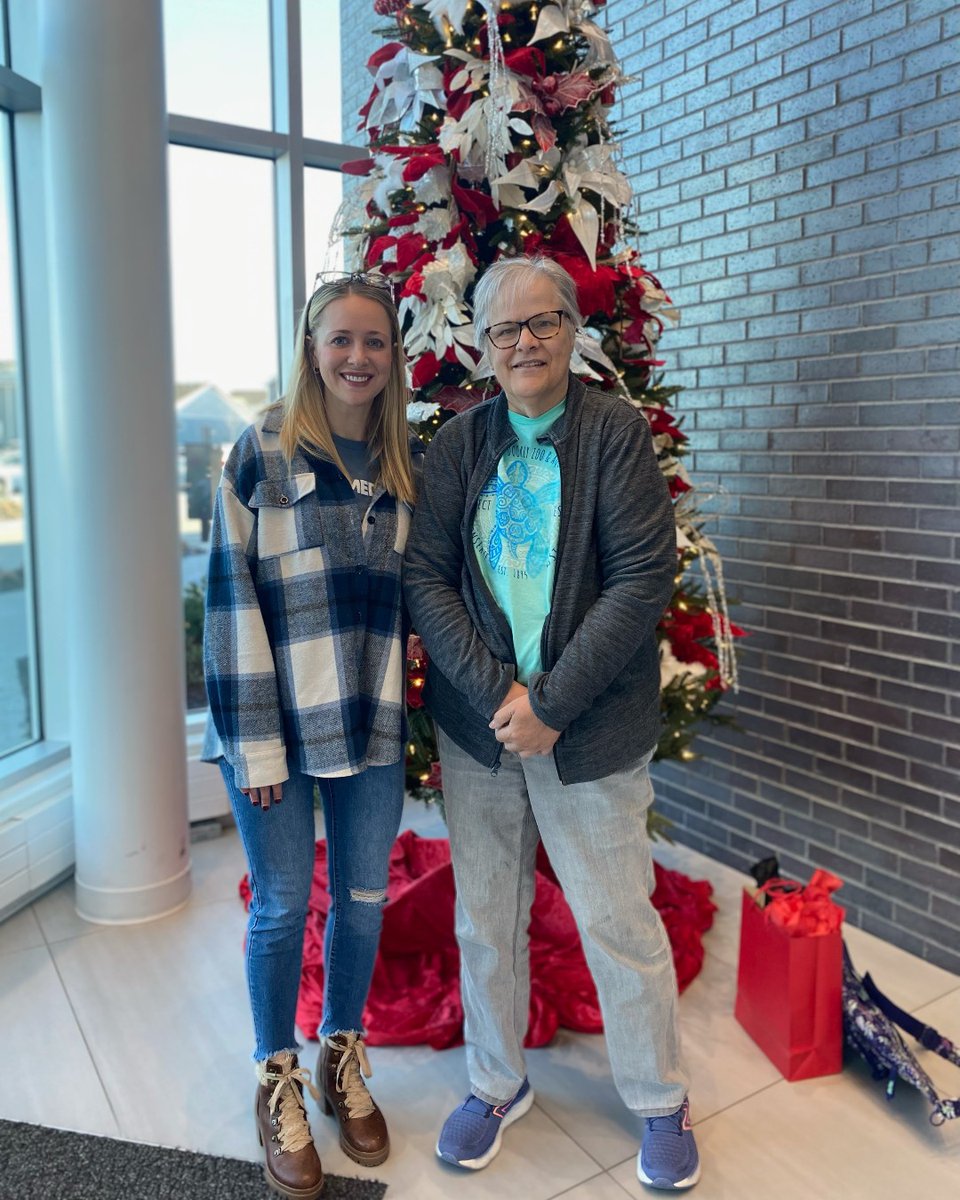 Thanks to Brenda—longtime dedicated RTG traveler—for stopping by our office while on assignment locally! (Pictured here with recruiter Shelby K.) #YourTravelPartner #AdventuresWithRTG #TravelHealthcare