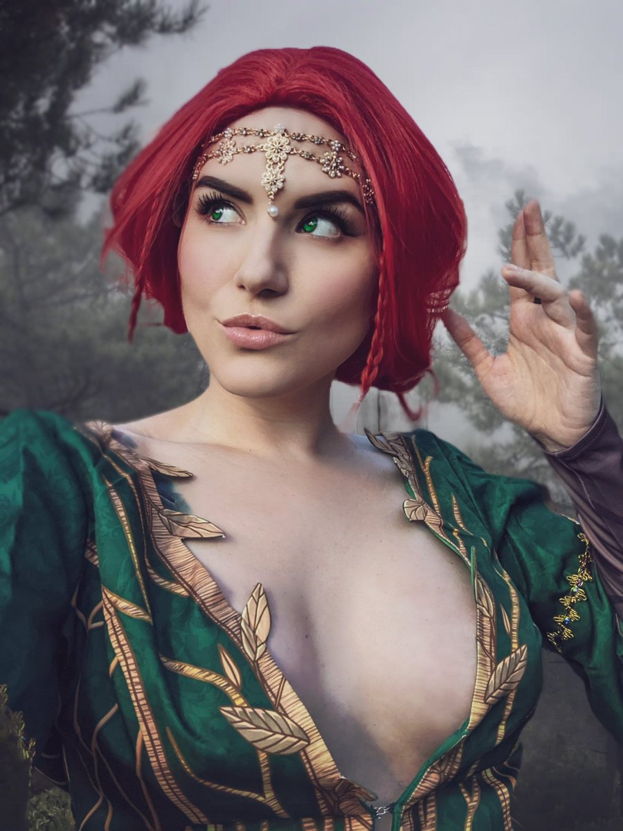 what's your cosplay range in 2 images