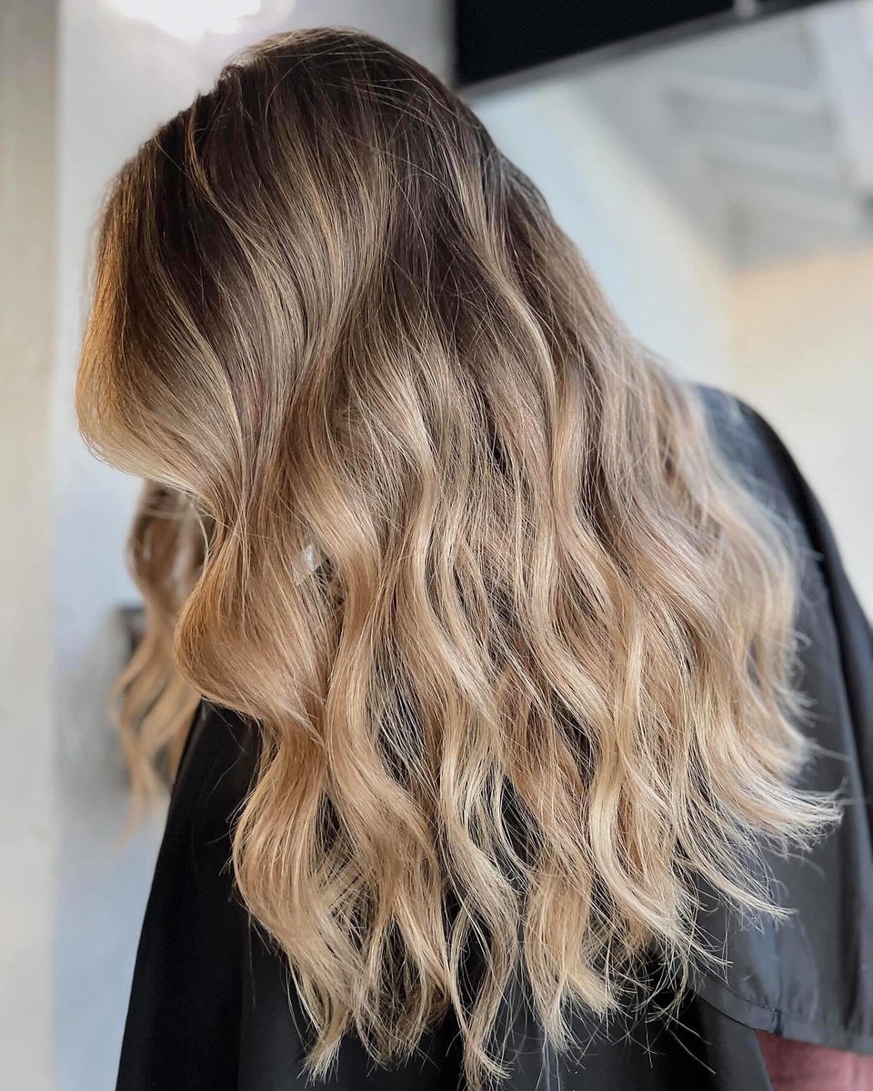 midtowntryst's tweet photo. Color by @erintest_hair https://t.co/zVviq8M0XG