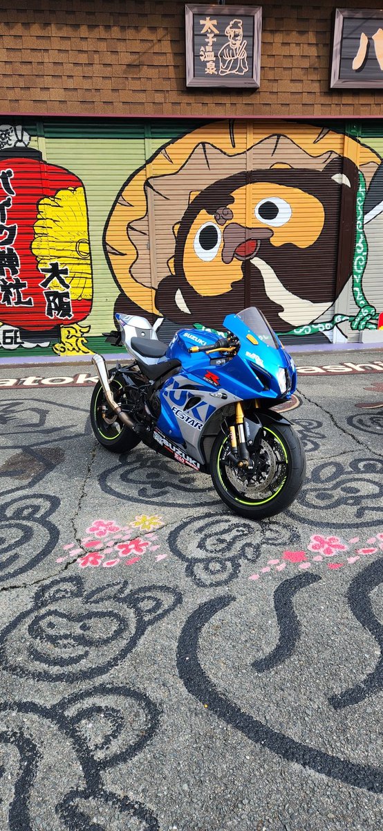INA54609032's tweet photo. 年始一発目はバイク神社 https://t.co/4TlyRU5DOD
