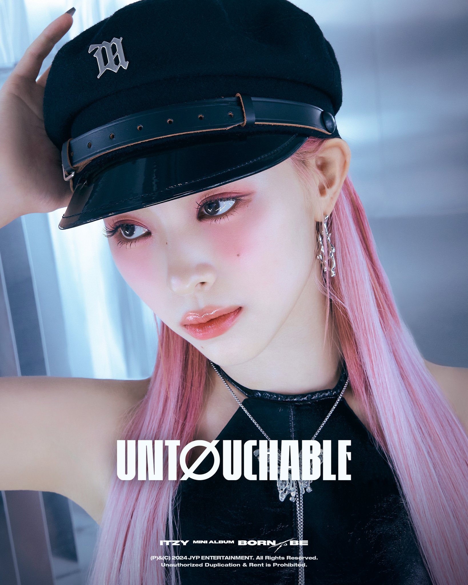 ITZY リュジン  サノク　Born to be untouchable ランダム発送】 ITZY - BORN TO BE (UNTOUCHABLE Ver.)