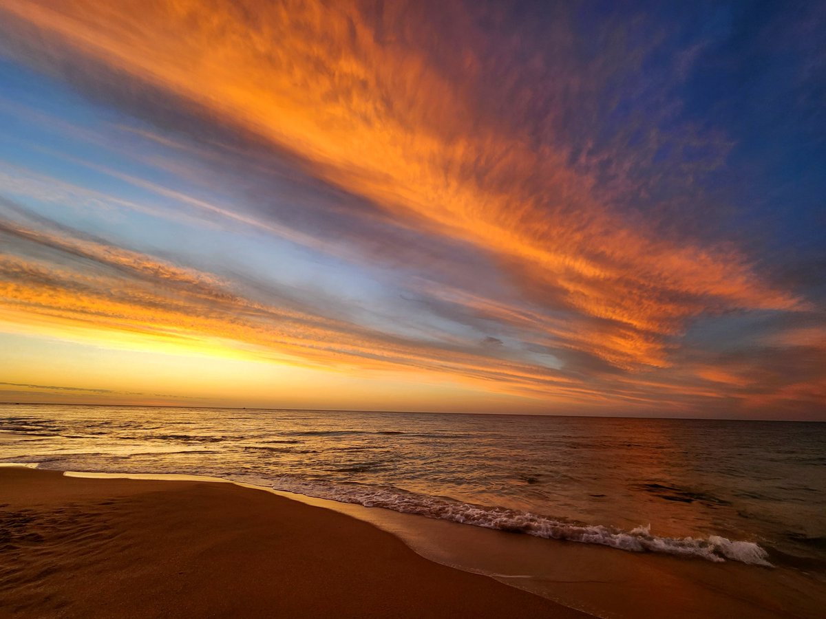 JasonNanks's tweet image. Nothing like a afternoon dip ☺️