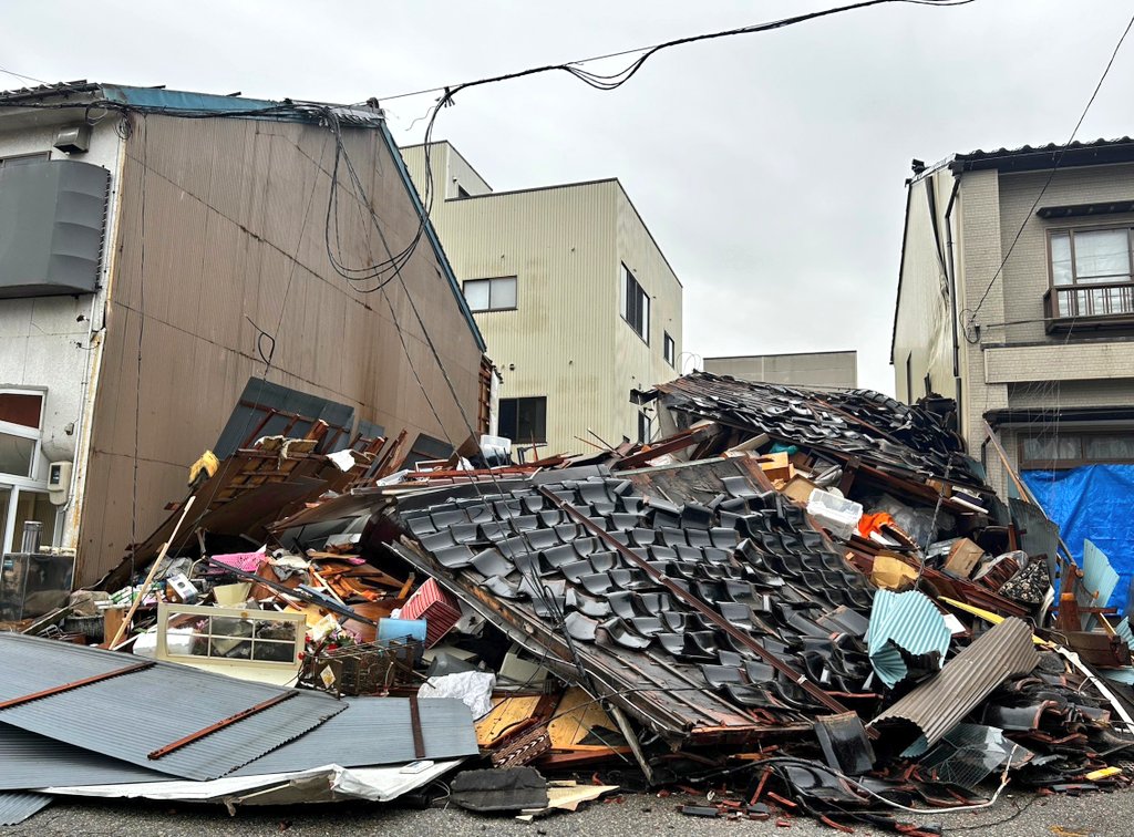 PB_saigai's tweet photo. 【#能登半島地震：緊急支援】

PBV先遣スタッフが、石川県にて、現地の被害状況や支援状況を確認しています。

また現在、炊き出しの準備も行っております。

寒さが厳しいなか、必要な支援と温かい食事をお届けできるよう努めます。

⏬ご支援お願いします⏬
緊急支援募金
https://t.co/dFpoP0fI4e https://t.co/m9FmlNxXBY