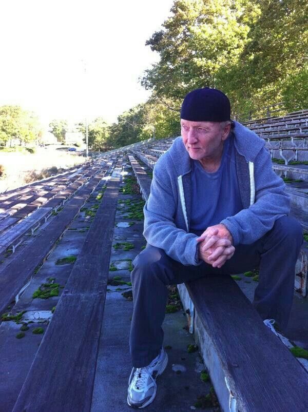 JonKingBadaBing's tweet image. When Linkin Park comes on the classic rock station