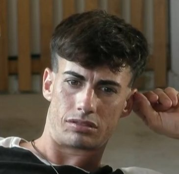 che a mi me disculpan pero a las que estan calientes con alan son unas INSULSAS es horrible #granhermano