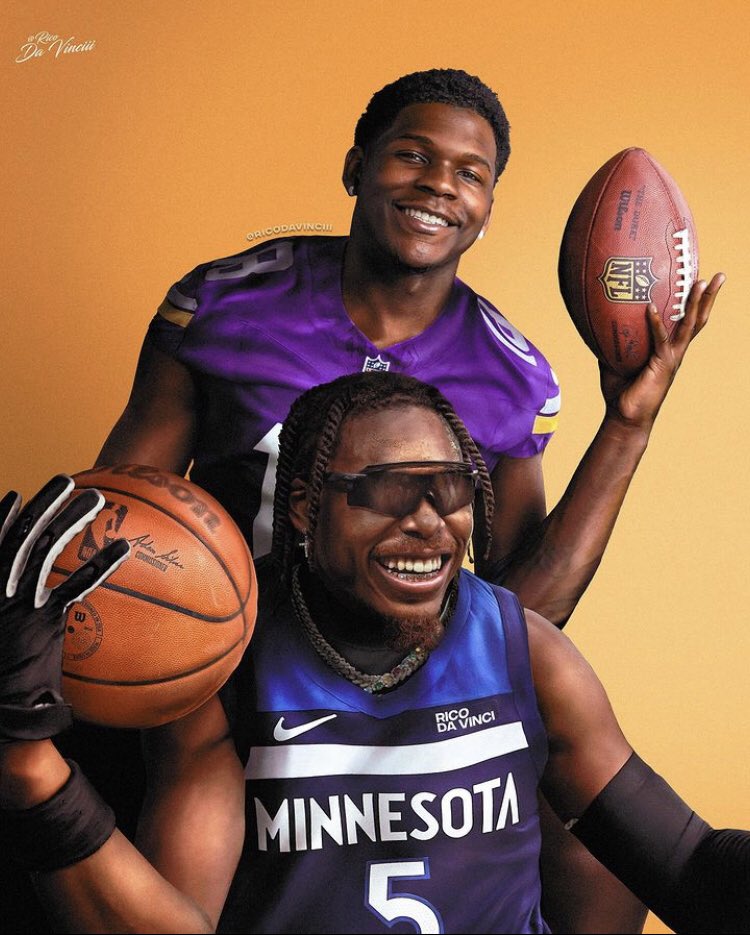 Twolves_Memes's tweet photo. They did it, they finally recreated the photo! https://t.co/GxvIPULy3b