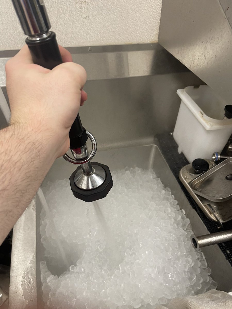 Lia Henzoid tweet media