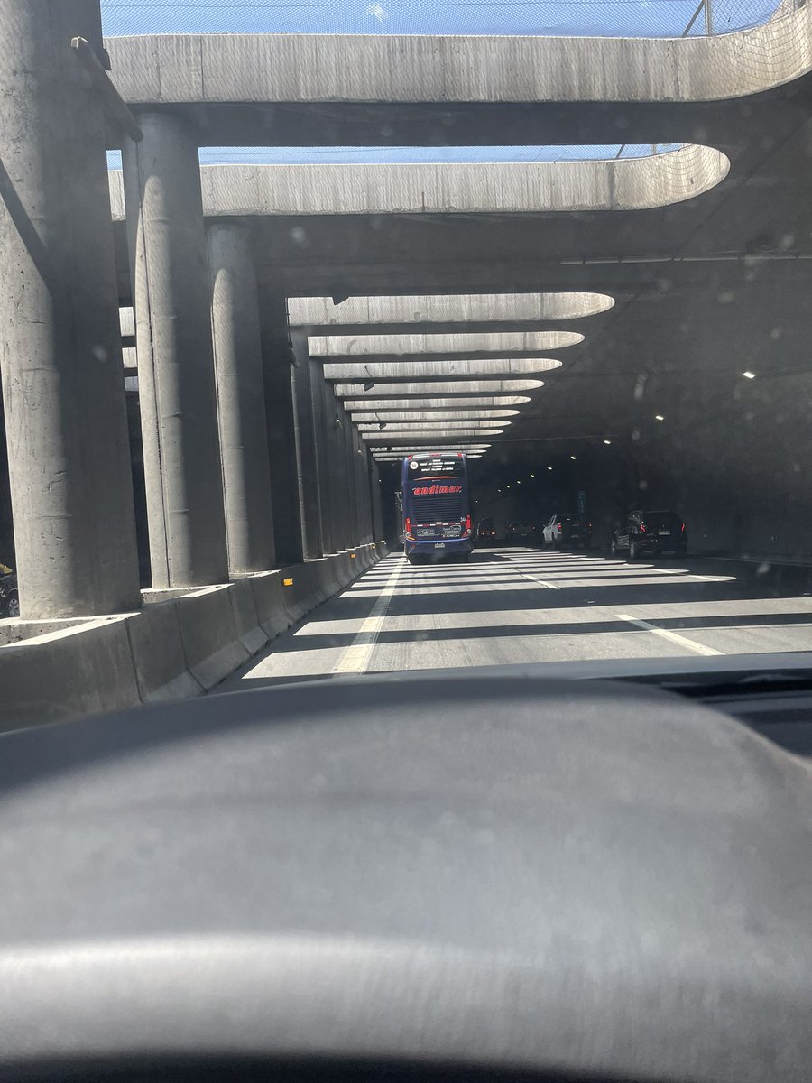 daniellperezl's tweet photo. Cuándo van a eliminar el incómodo efecto flash de la  autopista General Velásquez de Stgo!!?? @mop_chile @Autopase https://t.co/Y9uHsPRNpr