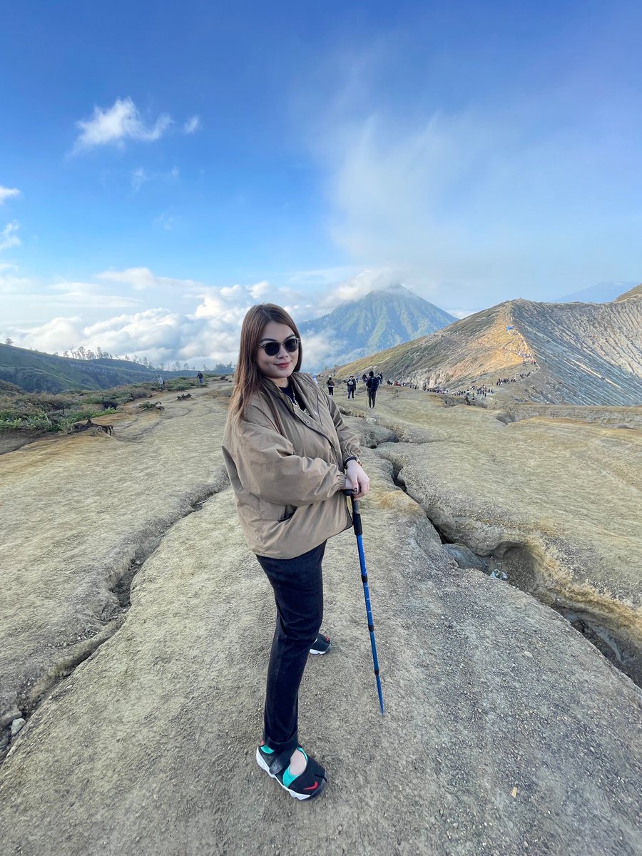 Lismasill's tweet photo. Kawah ijen 2769 mdpl ⛰️ yang hari ini di tutup sementara #kawahijen https://t.co/Z4rKRAxDsh