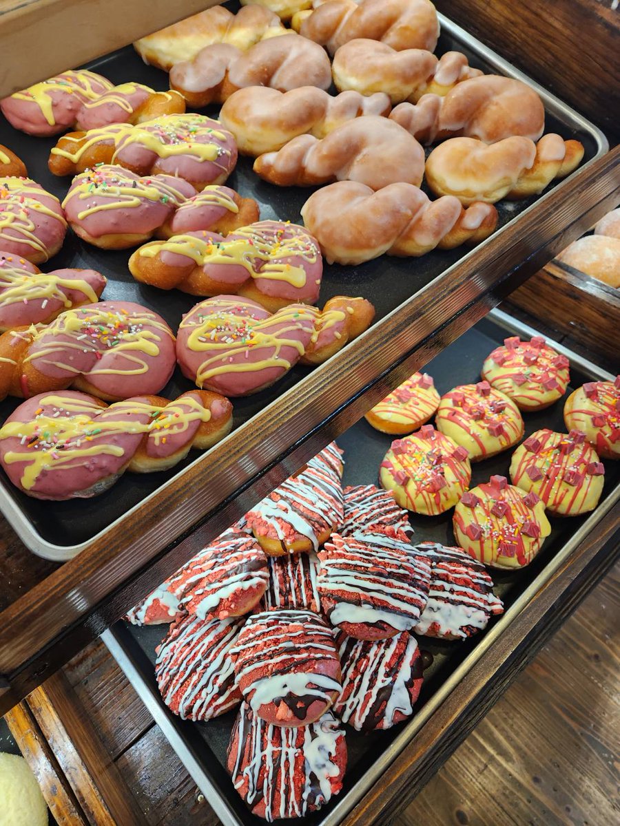 ⚠️住所完全非公開⚠️ 謎すぎるドーナツ屋さん🍩 ＼ いまInstagramで