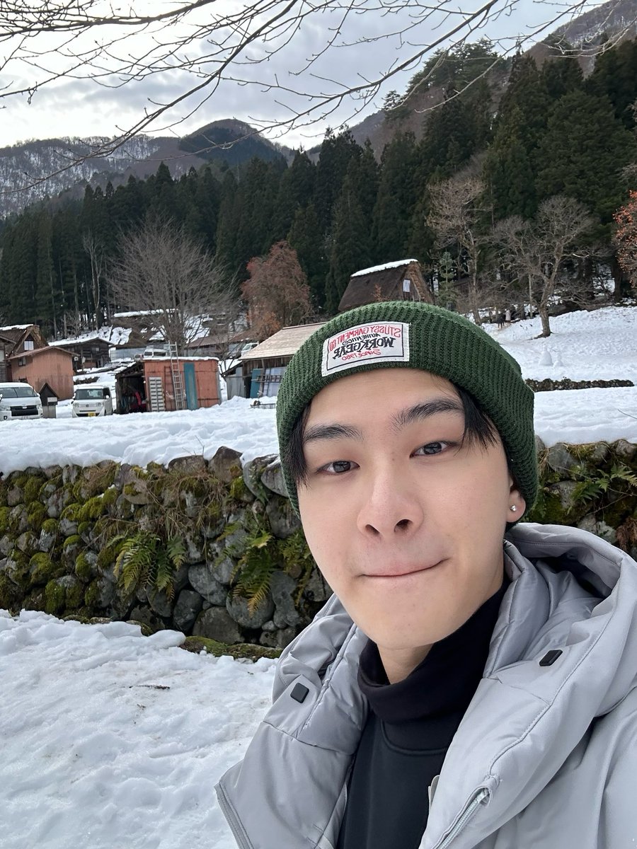 thaichayanon's tweet photo. หนาวเเล้วนะมีคนกอดรึยังงง #THAIchayanon https://t.co/LuWCQfFugY