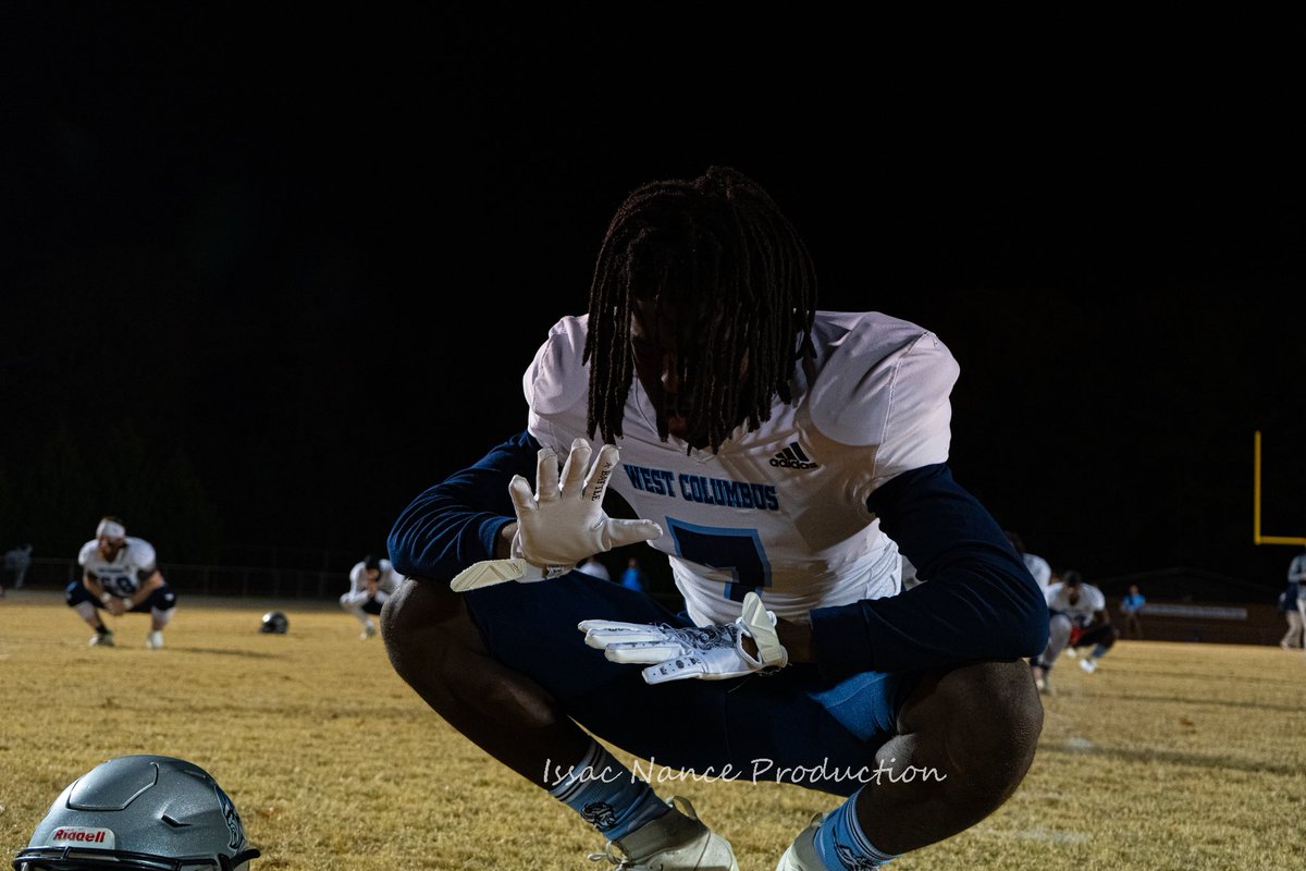 Demond789's tweet photo. Blessed to be 🔒in for the 2nd annual 910classic @CoachHunt93 @Coach_CJohnson8 https://t.co/rDULiZP0Uu