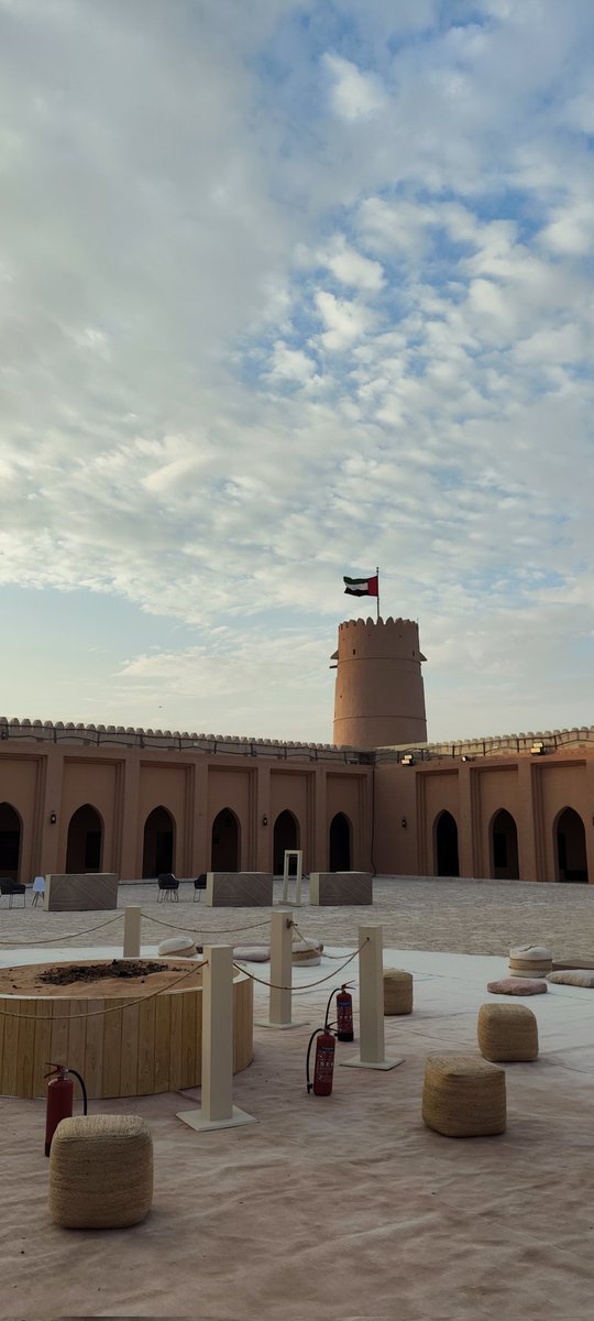 LiwaDc's tweet photo. حصن الظفرة https://t.co/x0Z3tZ7k1d