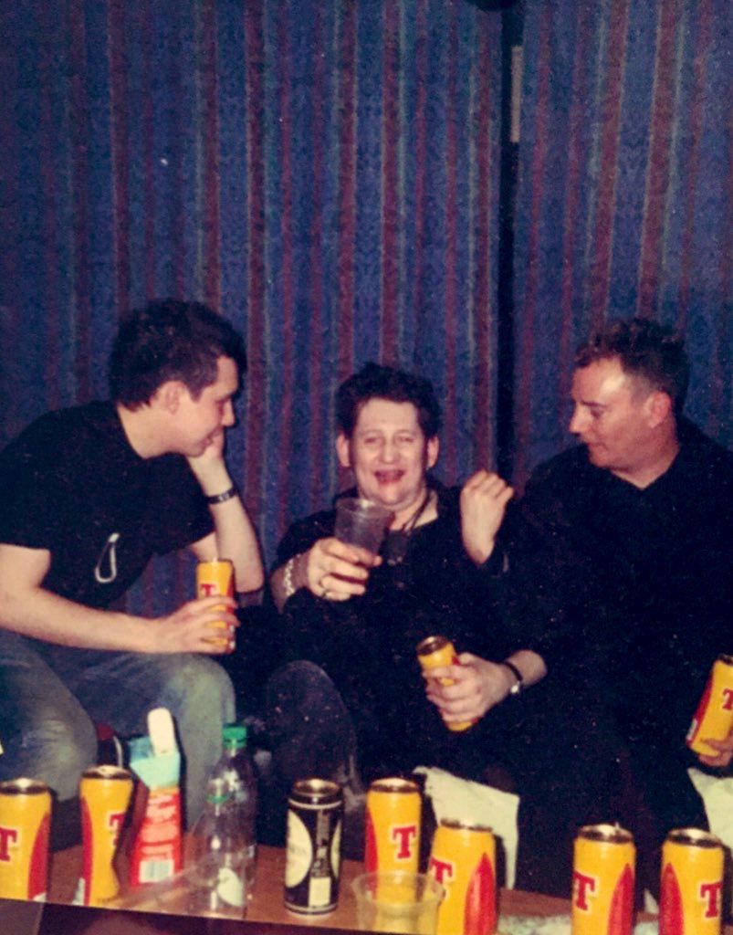 Andrew Milne (@andrewmilne12) on Twitter photo TRIBUTE TO SHANE & THE MUSIC OF THE Pogues
Saturday 06 Jan Odd Mollies Drogheda
<a href="/PaultheWakes/">Paul Sheridan</a> (pictured with Shane backstage in the Barrowlands, along with Alan from Shebeen) travels from Glasgow to join us on Saturday for our tribute night to Shane
eventbrite.ie/e/tribute-to-s… TRIBUTE TO SHANE & THE MUSIC OF THE Pogues
Saturday 06 Jan Odd Mollies Drogheda
<a href="/PaultheWakes/">Paul Sheridan</a> (pictured with Shane backstage in the Barrowlands, along with Alan from Shebeen) travels from Glasgow to join us on Saturday for our tribute night to Shane
eventbrite.ie/e/tribute-to-s…