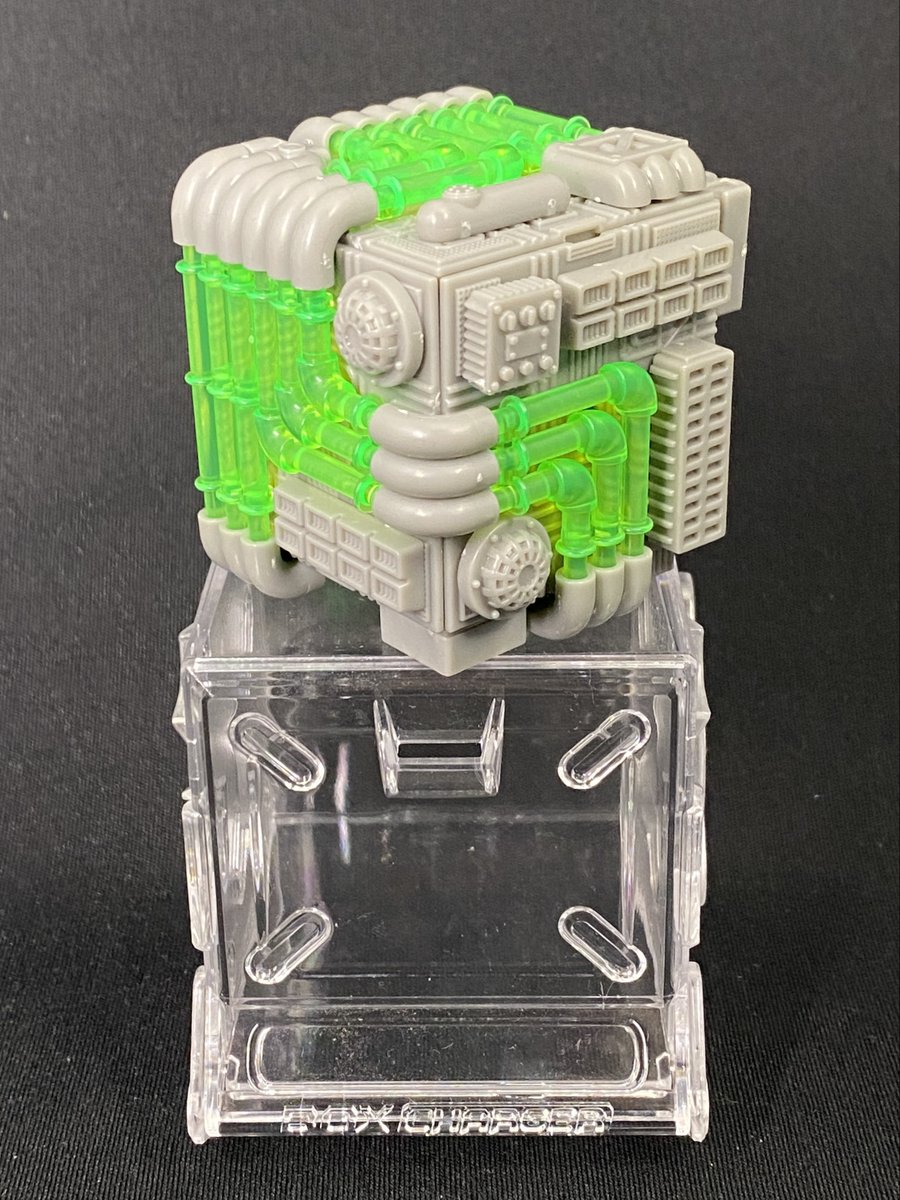 moss_ymmt413's tweet image. 私がデザインして52Toysさんから発売される配管デコレーションキットで遊んでいます。
何日かかけて少しずつ紹介しますがすごいですよこれ。

※画像は試作品です。

#52toys #plamoism #思念構造体 #thinkingstructure