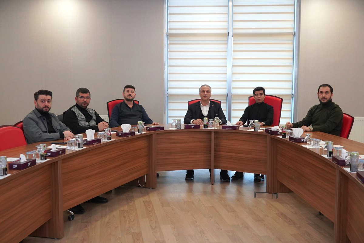 ŞUTSO 8.Meslek Komitesi Ocak Ayı olağan toplantısı; Meclis Başkanımız Sn.Serhat Karadağ'ın öncülüğünde, Meclis ve Komite Üyelerimizin katılımıyla yapıldı. Toplantıda, gündem maddelerinin yanı sıra sektörel sorunlar ve çözüm önerileri görüşüldü.