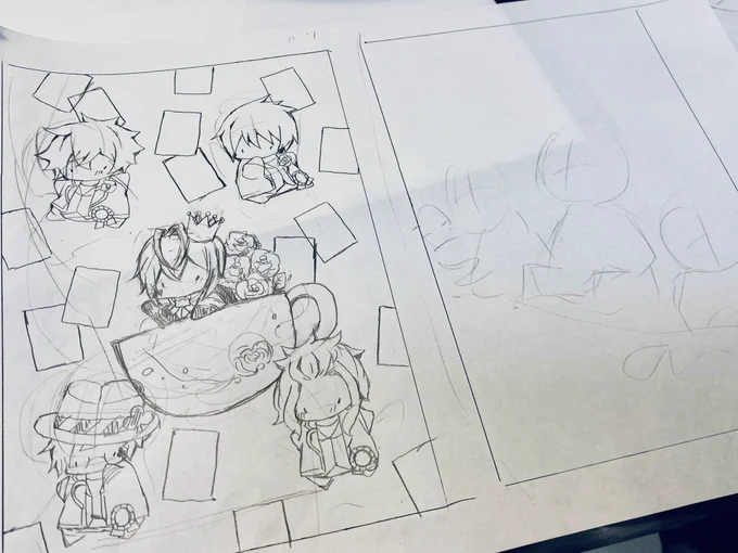 去年の描き納めだったハーツのラフ画と隣はこれからサバナになるラフ画のラフ画。
わたしはラフ画を描くときハーツみたいに何人も描いたりモチーフ色々描く時はキャラクターごと1枚ずつ別紙に描いてひとつのラフ画に纏めてるのですが迷い線がわたしは多いので線画にするときとても見易くなります 