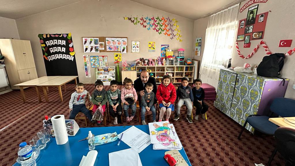 karsmem's tweet photo. 📍Susuz
📌Çığrıklı İlkokulu 
İl Milli Eğitim Müdürümüz Sn Nevzat Kaya, Susuz İlçe Milli Eğitim Müdürü Bülent Zengi ile okulumuzu ziyaret ederek öğrencilerimizle bir araya geldi.
@tcmeb 
@Yusuf__Tekin 
@ziyapolat73 
@susuzilcemem https://t.co/LAgkyNZq9f