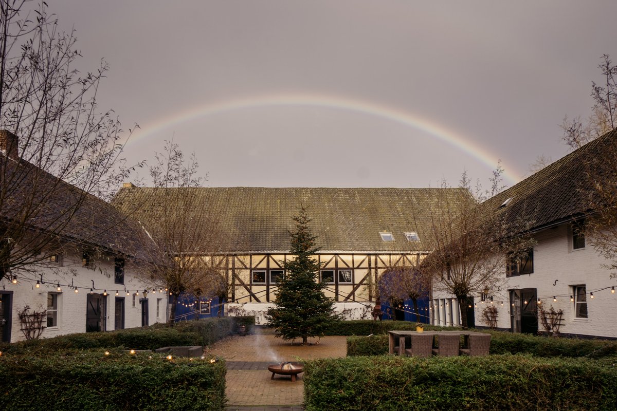 Embracing the first week of the new year at Winselerhof with a burst of colours!
