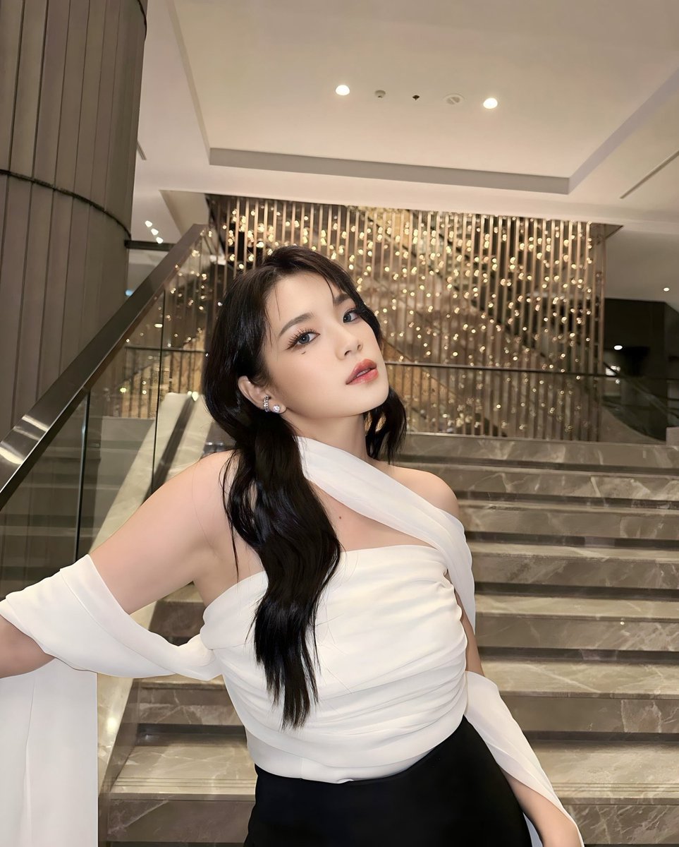 พิเฌอ ~ 🐱

#CherprangAreekul