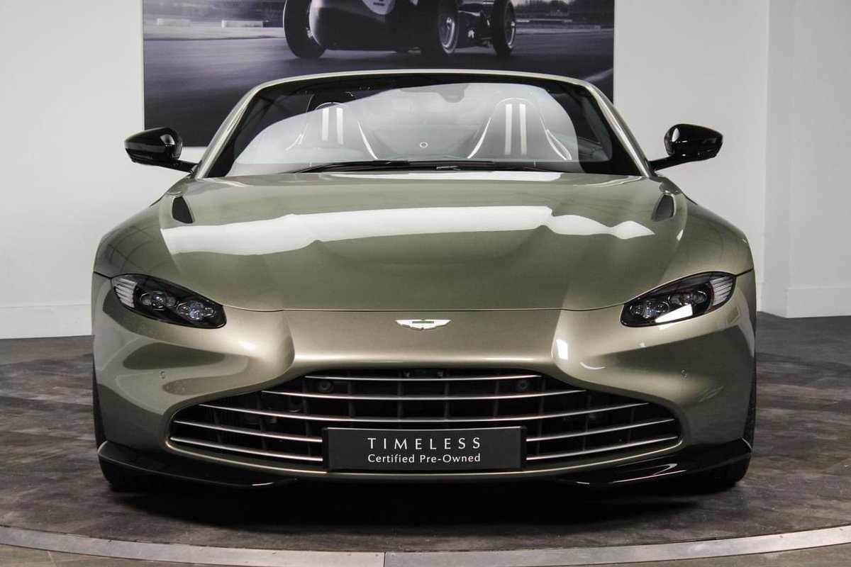 The Titanium Grey Vantage Roadster with Black and Ivory interior is simply stunning!

hwmastonmartin.co.uk/pre-owned-cars…