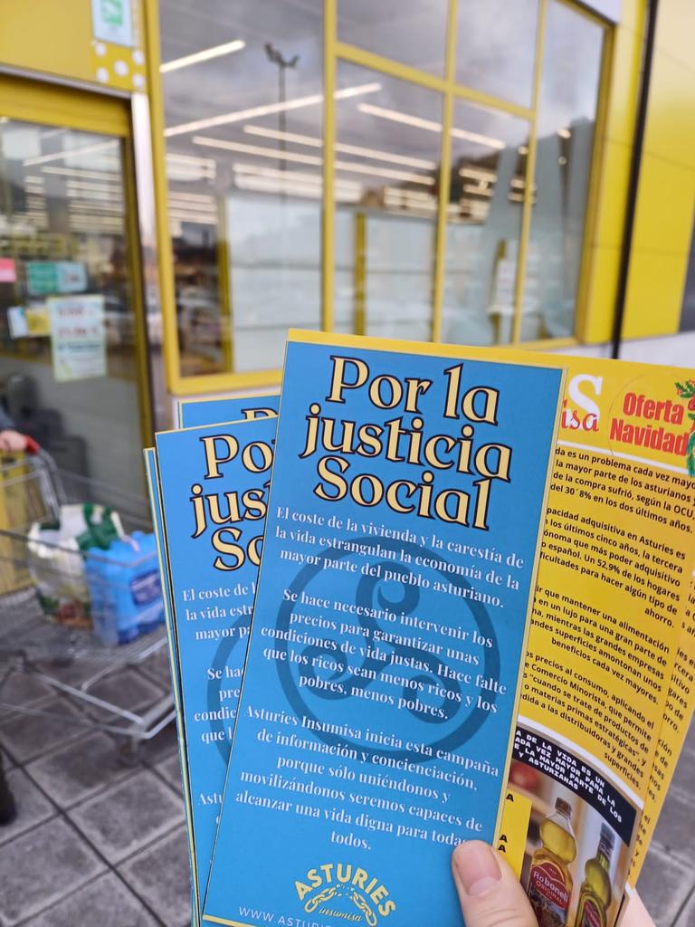 Asturies_insu's tweet photo. 🔴 Siguimos cola campaña de concienciación pola xusticia social y escontra la carestía la vida.

Nesta ocasión tocó Mieres, delantre del Carrefour, del Alimerka y del Día.

¡Siempre na defensa del pueblu trabayador asturianu! https://t.co/s0wl4ptFCj