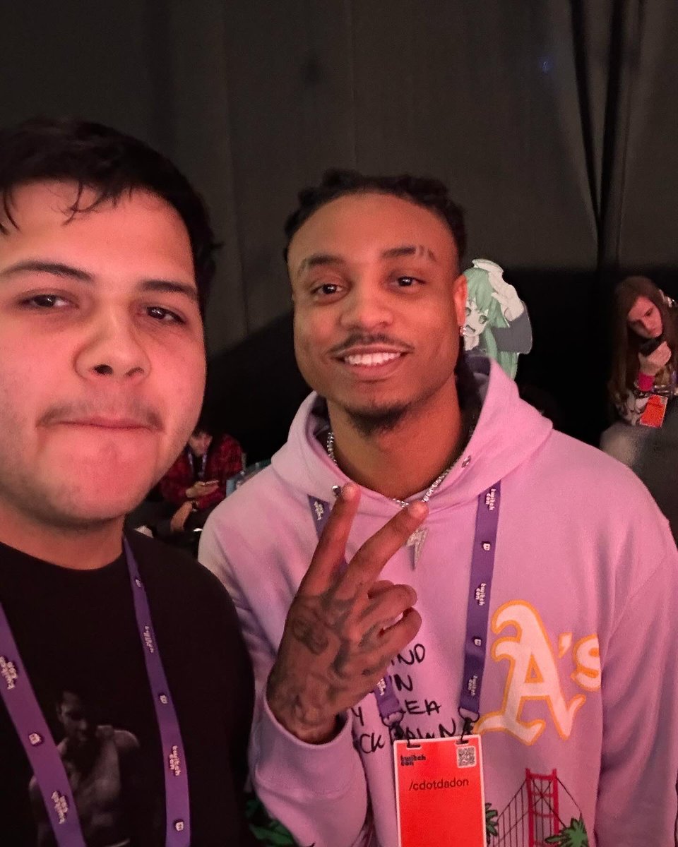 Gio (straightlikethat) tweet media