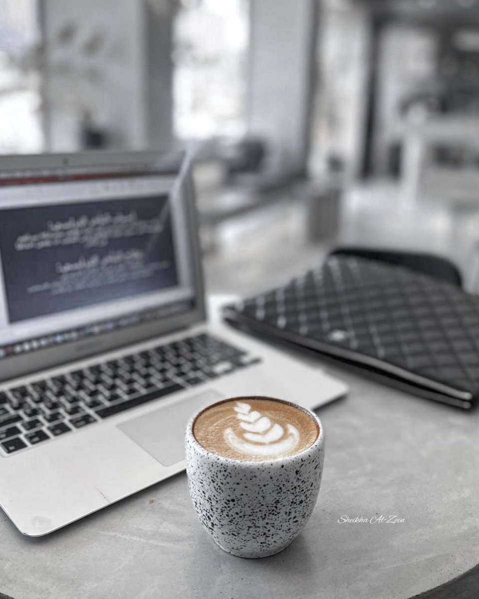 ونسّاير الأيام بين قولة : مثل ما شأنت يجي لها يوم وتزين ، وبين عسى العوض في مقبلات الليالي " والله كريم ".

#صباحكم_سعاده