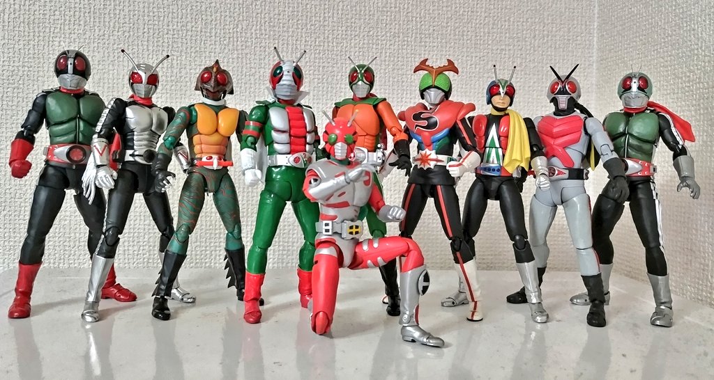 ウルトラマン　仮面ライダー　各10個 10号誕生仮面ライダー全員集合40周年 シリーズの総集編的要素、また