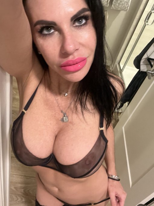 I'm here for you this weekend, if you need me?  ⚪️https://t.co/oz6FcdRgau🔵 https://t.co/9CkwhbgS5S<a href="/tag/milf"class="tags"><span>#milf</span></a><a href="/tag/milftits"class="tags"><span>#milftits</span></a>