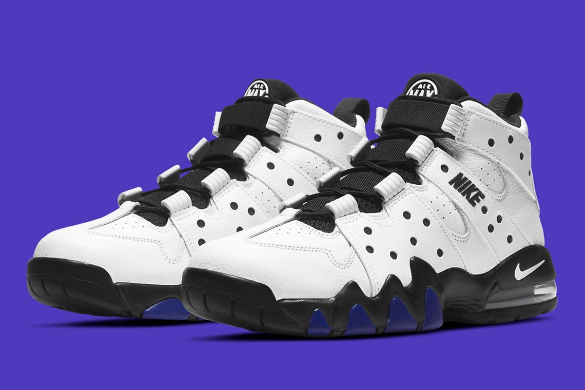 tengusneaker's tweet photo. 【抽選情報】
チャールズ・バークレーのシグネチャーモデル「ナイキ エアマックス2 CB '94 "Old Royal"」が抽選実施中！

👟抽選情報
・atmos 1/3 12:00〜1/7 8:59

詳細はこちら
https://t.co/JcdAjjeO46

#nike #charlesbarkley #airmax2cb #oldroyal https://t.co/CPCYbuYPeF