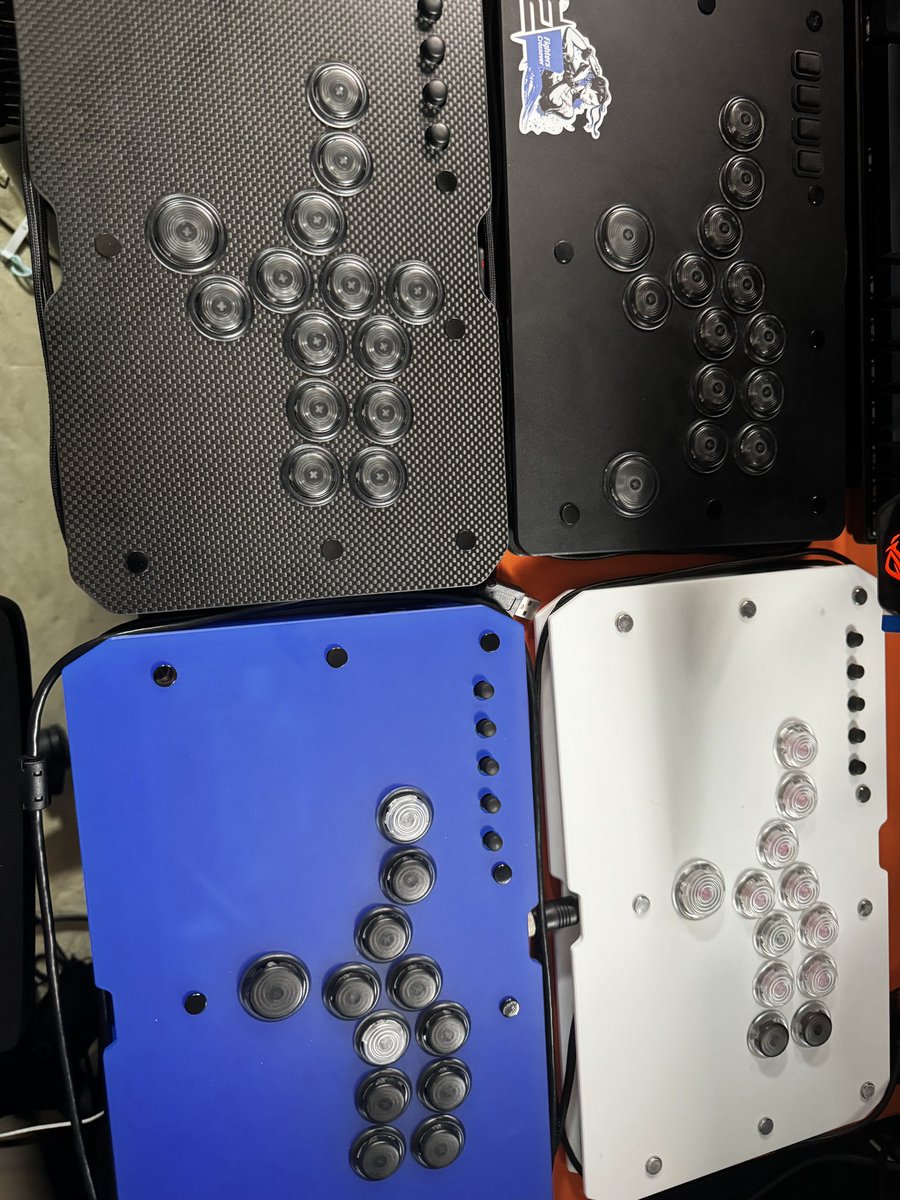 いつも愛用しているPWS(@punkworkshop_jp)のレバーレス この度カーボン