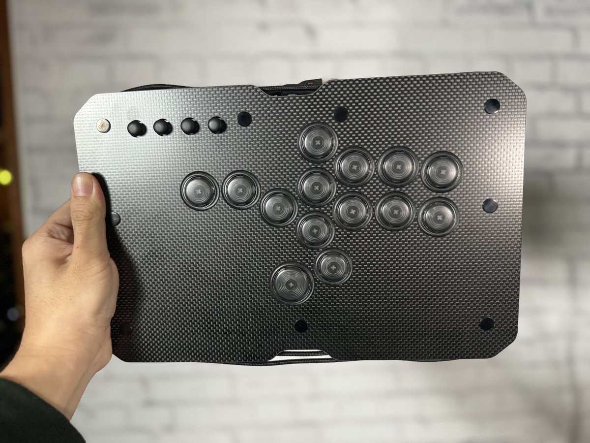 いつも愛用しているPWS(@punkworkshop_jp)のレバーレス この度カーボン