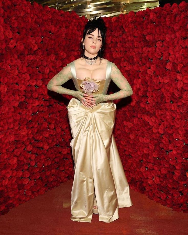 iccsshann's tweet photo. my look for the #PoppyIsOverParty https://t.co/XEWMKQiwVl