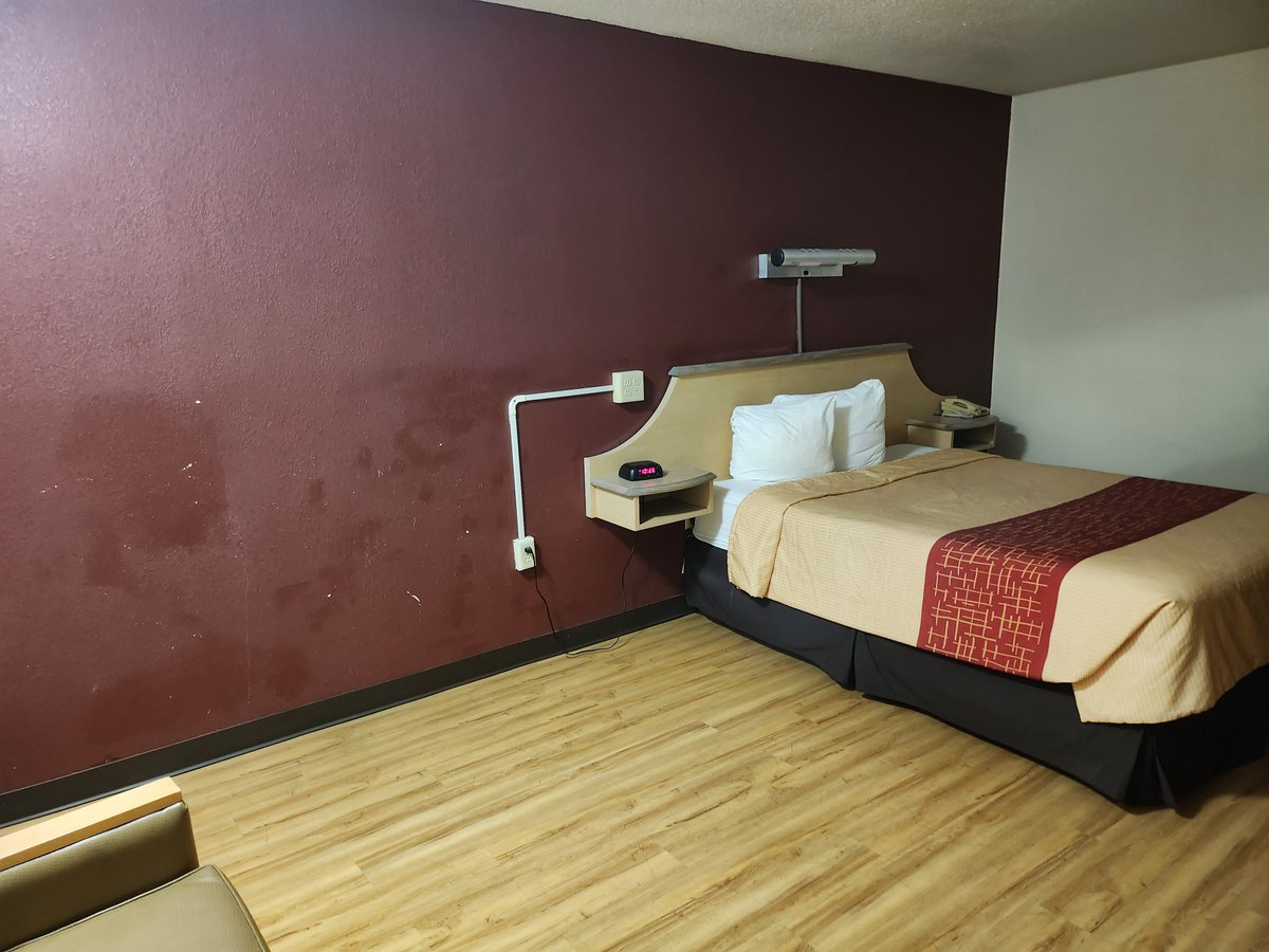 Bro the whole BED gone 😒 can't have shit in maryland