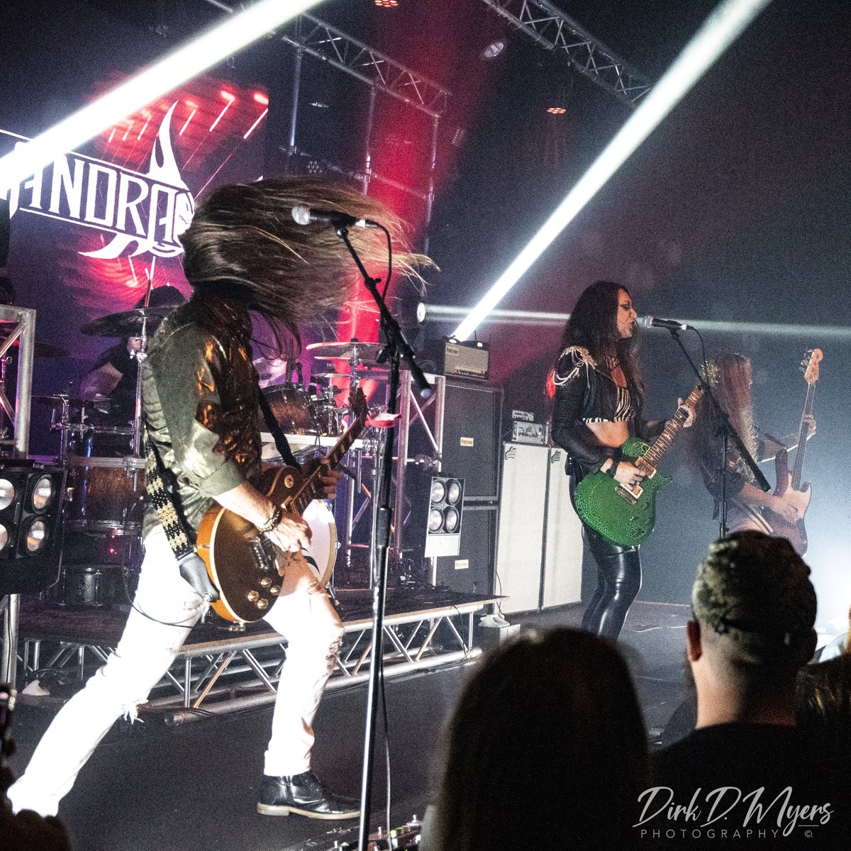 DirkDMyers's tweet photo. I will admit one of my favorite things to take pictures of is Live Music. Lights... Noise... Action... Yeah, that's my happy place
#ConcertPhotography #LasVegas #Music #Photography #Nikon #RawkFist #DirkDMyersPhotography #TheVegasImage https://t.co/eqxYYuUSf2
